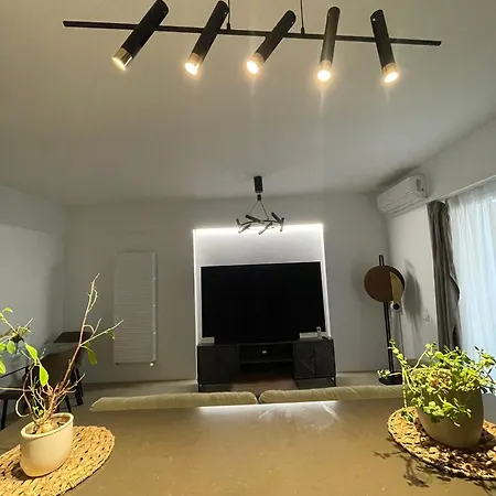 Apartment Fancy With 2br Bukarest