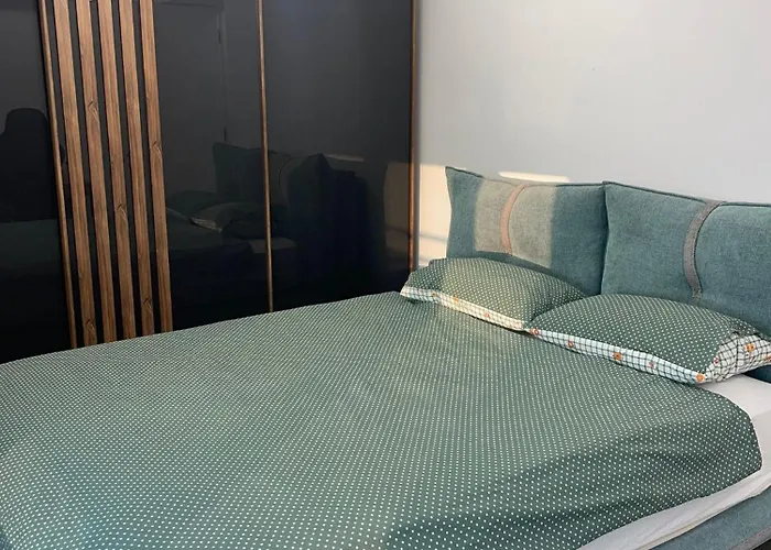 Fancy With 2br Apartment